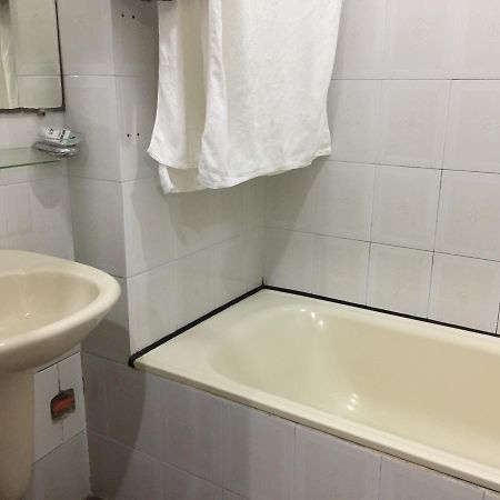 Hanh Phuc Hotel Хошимин Екстериор снимка